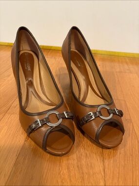 Naturalizer Brown Leather Peep-Toe Heels with Silver Ring Detail